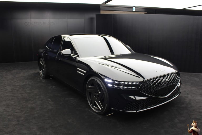 Genesis G90